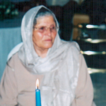 e Nafisa Guesmi mère du militant Laroussi Gharbi Amri